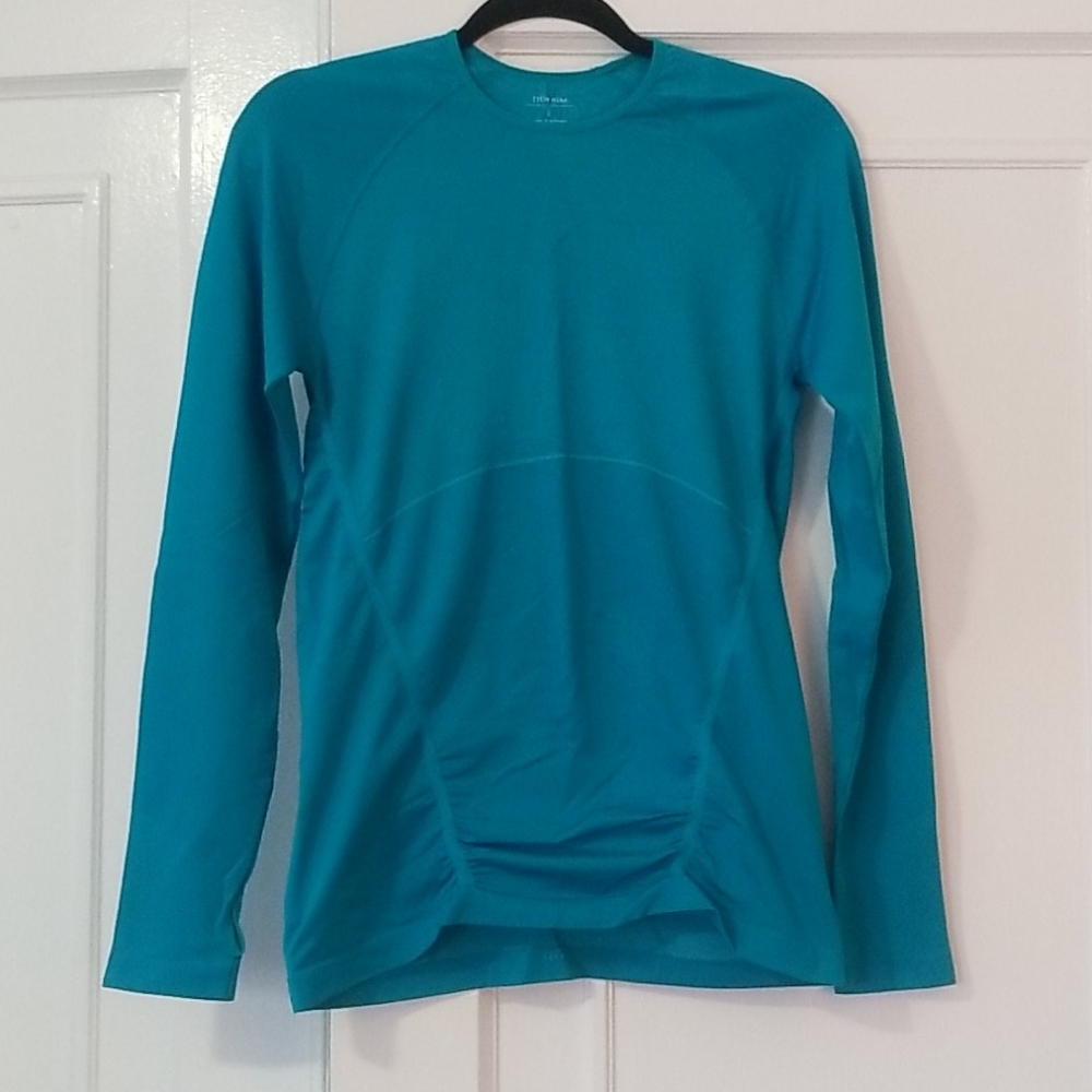 Title Nine Long Sleeve Top